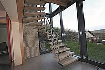 Einläufige zweimal viertelgewendelte Treppe