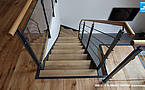Blick von oben auf die Treppenstufen der HPL-Treppe